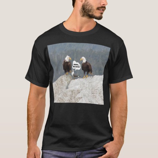 イーグおもしろいルとカモメの基本的な黒いTシャツ Tシャツ (正面)