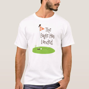 イーグルがゴルフ場に着陸 Tシャツ
