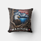 イーグルは山とアメリカ国旗の中に囲まれた クッション (正面)
