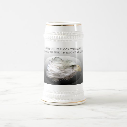 イーグルスはステインを一緒に群がらせません ビールジョッキ (中央)