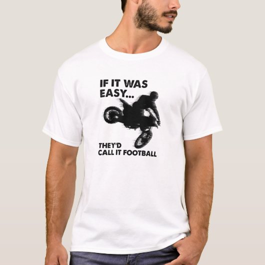 イージーイズフットボール面白いTシャツ Tシャツ (正面)
