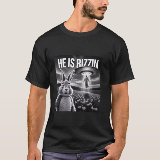 イースターおもしろい・バニー・セルフィー彼はイエスUFOのRizzinである Tシャツ (正面)
