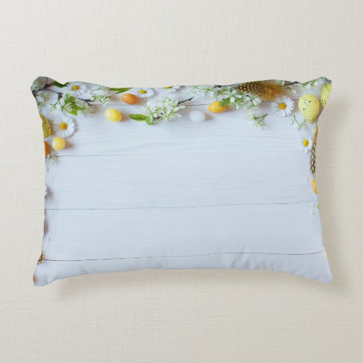 イースターさくらんぼプラム：黄色の卵。 アクセントクッション (正面)