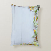 イースターさくらんぼプラム：黄色の卵。 アクセントクッション (裏面(縦))