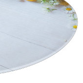 イースターさくらんぼプラム：黄色の卵。 カッティングボード (角)