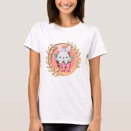 イースターのかわいいウサギがバスケットに座って Tシャツ (正面)