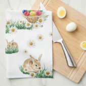 イースターのウサギおよびカラフルの卵 キッチンタオル (四つ折り)