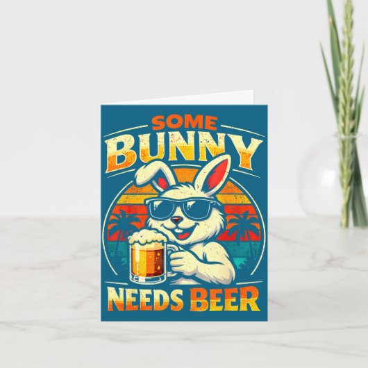 イースターのウサギにビールが必要 Funny Easter Bunny Humor カード (正面)