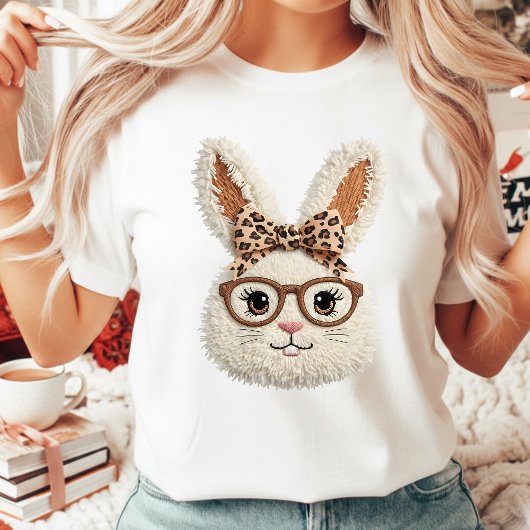 イースターのウサギのメガネ ヒョウ柄の蝶ネクタイ レディース Tシャツ