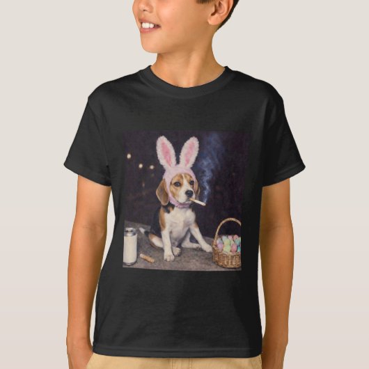 イースターのウサギの耳をしたビーグル犬のレトロな喫煙 Tシャツ (正面)