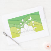 イースターの休日の卵狩りで緑の春自然 長方形シール (封筒)