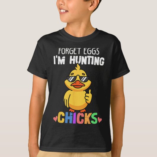 イースターの卵よりヒヨコ狩り派 楽しいイースターの少年たちへ Tシャツ (正面)