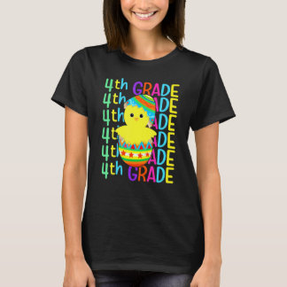 イースターの卵を割る四年生のニワトリ 少年 Tシャツ