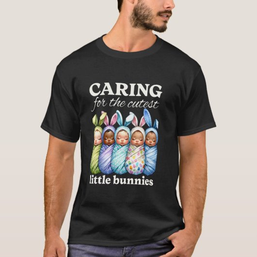 イースターの可愛いウサギの世話をする 小児科 Tシャツ (正面)