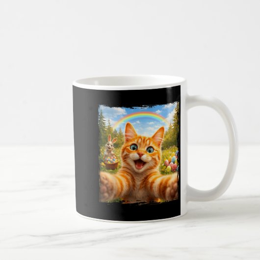 イースターの楽しい猫の自撮りとイースターのうさぎ Ki コーヒーマグカップ (右)