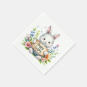 イースターの看板を掲げるかわいいイースターバニー スタンダードカクテルナプキン (角)