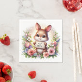 イースターの看板を掲げるかわいいイースターバニー スタンダードカクテルナプキン (インサイチュ)