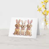 イースターをお祝いするイエローラブラドールレトリバーの犬たち カード (黄色い花)