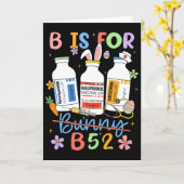 イースターを楽しむ!ユーモラスな精神科看護師 BはB52のBでバニーじゃない カード (黄色い花)