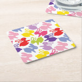 イースターウサギが付いているパターン スクエアペーパーコースター (アングル)