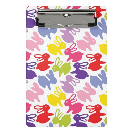 イースターウサギが付いているパターン ミニクリップボード (正面)