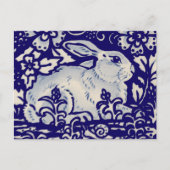 イースターウサギ芸術的バニーブルーホワイトフローラ シーズンポストカード (正面)