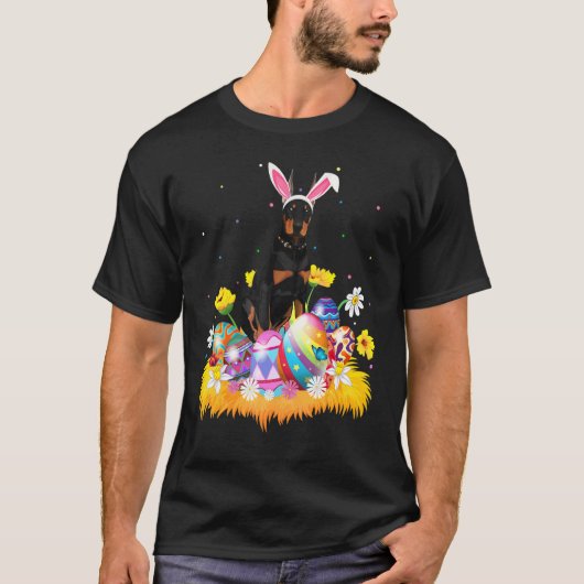 イースターエッグのドーベルマン犬 イースターの日曜日 楽しい Tシャツ (正面)