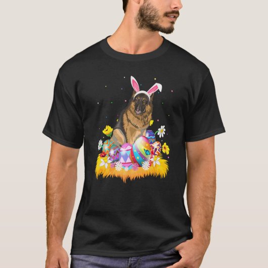 イースターエッグの面白いデザインのジャーマンシェパード イースターのお祝いに Tシャツ (正面)