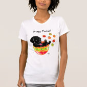 イースターエッグの黒のラブラドールの子犬の漫画 Tシャツ (正面)