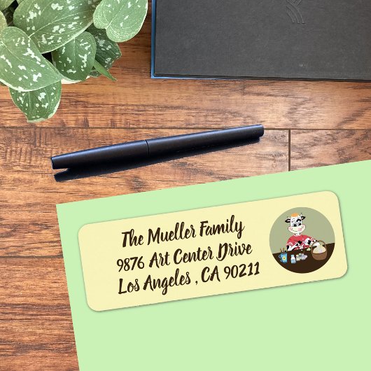 イースターエッグを絵を描いている漫画牛 ラベル