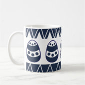 イースターエッグシェブロンストライプハッピーイースターパターン コーヒーマグカップ (左)