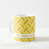 イースターエッグハントの楽しい年次家族名, ニンジン コーヒーマグカップ (正面左)