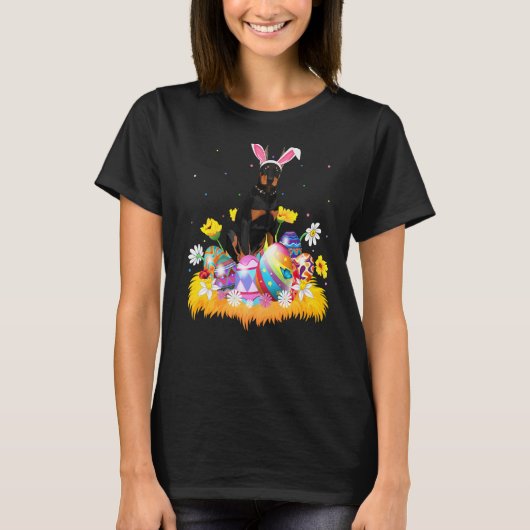 イースターエッグ ドーベルマン 犬 イースターの日曜日 Tシャツ (正面)