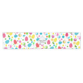 イースターカラフルエッグ、ブンニー、カップケーキモノグラム ショートテーブルランナー (横)