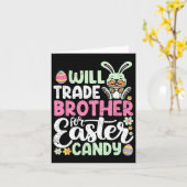 イースターキャンディの幼児のために兄弟を交換おもしろいする カード (黄色い花)