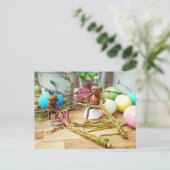 イースタースティックのイースターポストカードとコーン小妖精や小人 ポストカード (スタンド正面)