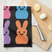 イースターデイバニーエッグプレイドヒョウ キッチンタオル (四つ折り)