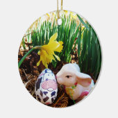 イースターバキスをするニー牛の卵 セラミックオーナメント (左)