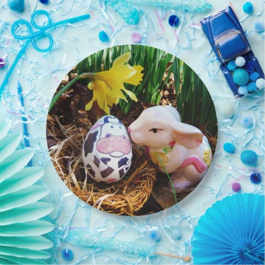 イースターバキスをするニー牛の卵 ペーパープレート (パーティー)