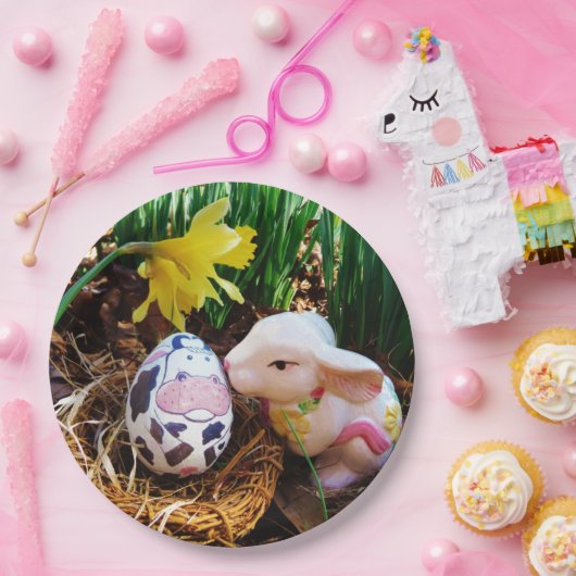 イースターバキスをするニー牛の卵 ペーパープレート (パーティー)