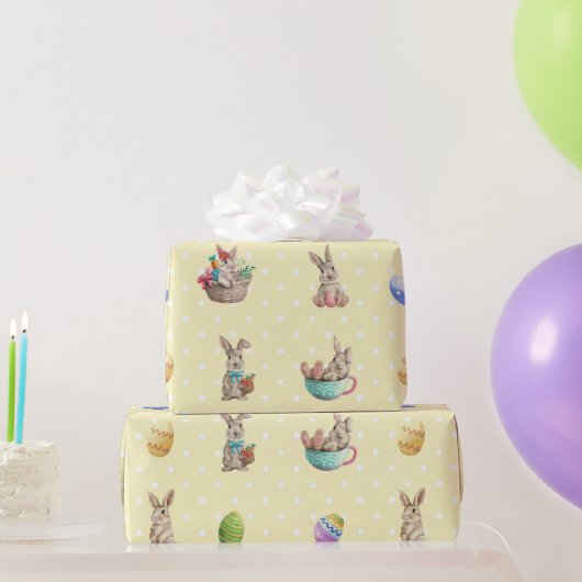 イースターバニーと色付きエッグイエロー水玉模様 ラッピングペーパー (パーティーギフト)