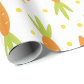 イースターバニーのニンジンのパターンの挨拶と子供の名前 ラッピングペーパー (ロールコーナー)