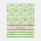 イースターバニーの耳とストライプ フリースブランケット (正面)