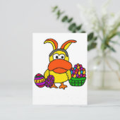 イースターバニーの耳とバスケットが入ったかわいい黄色のアヒル シーズンポストカード (スタンド正面)