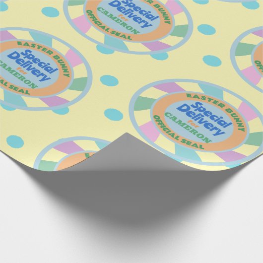 イースターバニーイエロー&ブルーからの名前をカスタムする ラッピングペーパー (角)