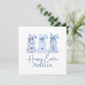 イースターバニーブルーホワイトフローラボウパーソナライズされた 招待状 (スタンド正面)