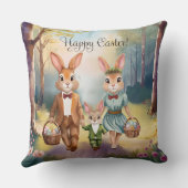 イースターバニー家族が卵を追う – 水色 クッション (裏面)