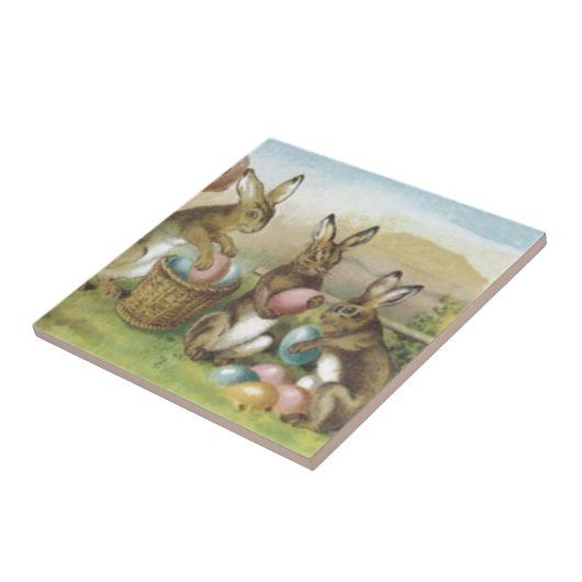 イースターバニー色彩の鮮やか色卵フィールド タイル (側面)