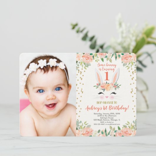 イースターバニー誕生日の招待客のピーチとクリーム 招待状 (スタンド正面)