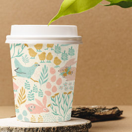 イースターパステルの色のシンボルのシームレスなパターン 紙コップ